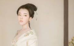 欧美高大肥白大臀